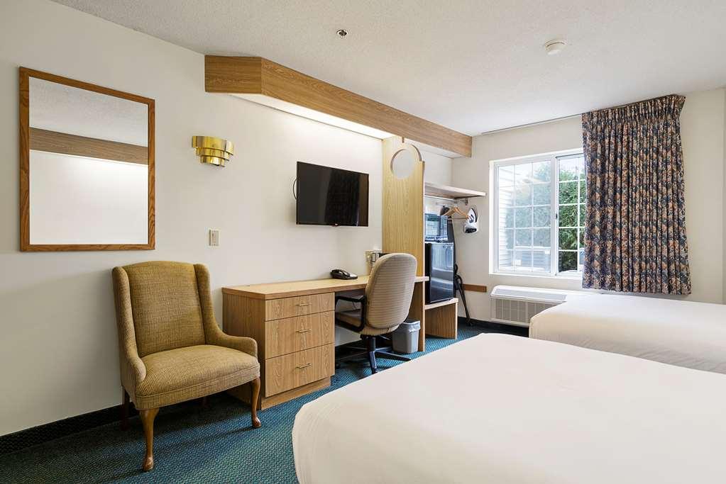 Charlevoix Inn & Suites Surestay Collection By Best Western Camera foto