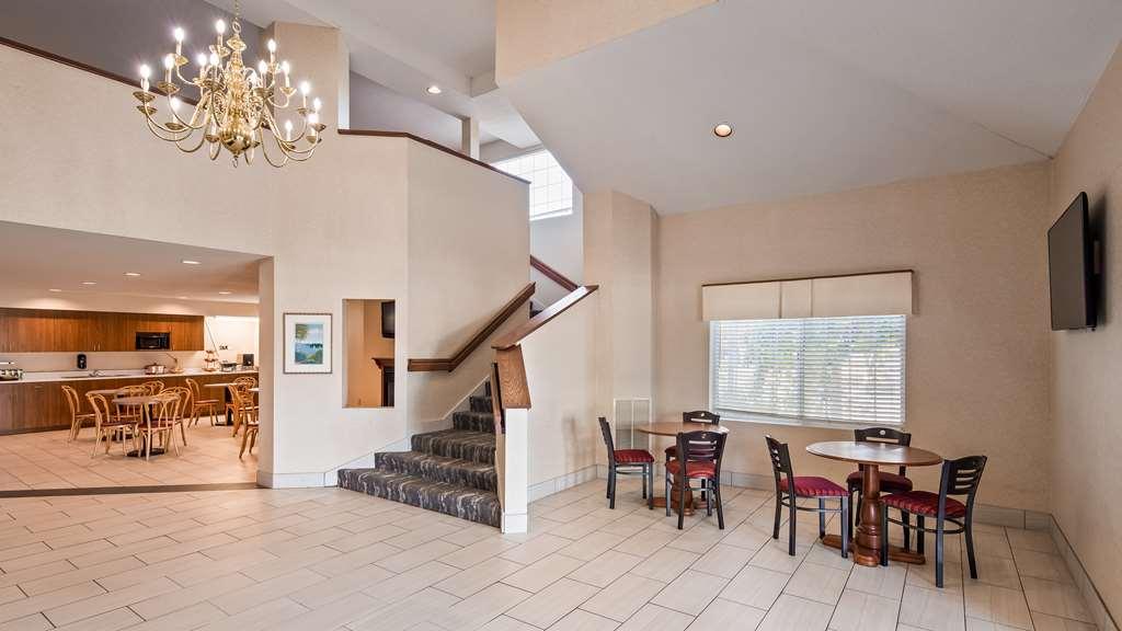Charlevoix Inn & Suites Surestay Collection By Best Western Interno foto