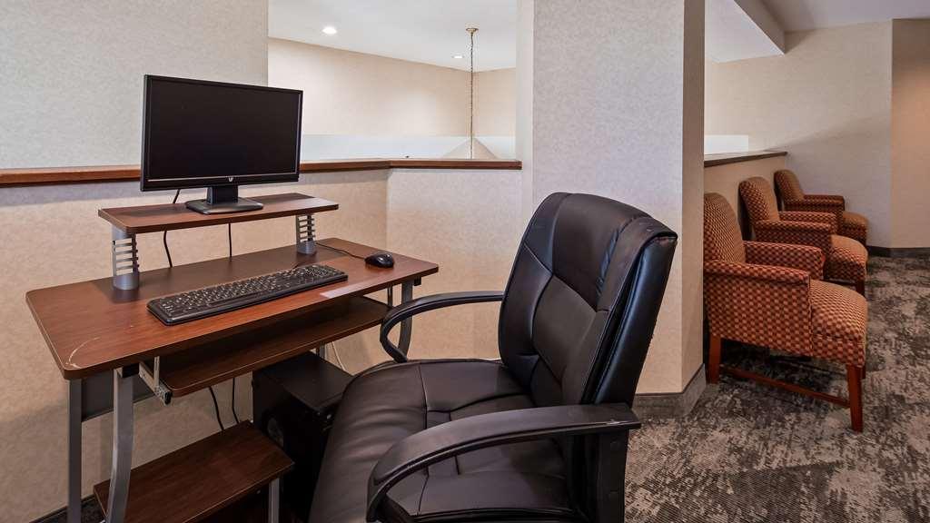 Charlevoix Inn & Suites Surestay Collection By Best Western Servizi foto